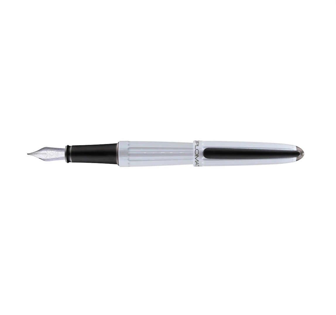 Diplomat Aero Fountain Pen - Image 19