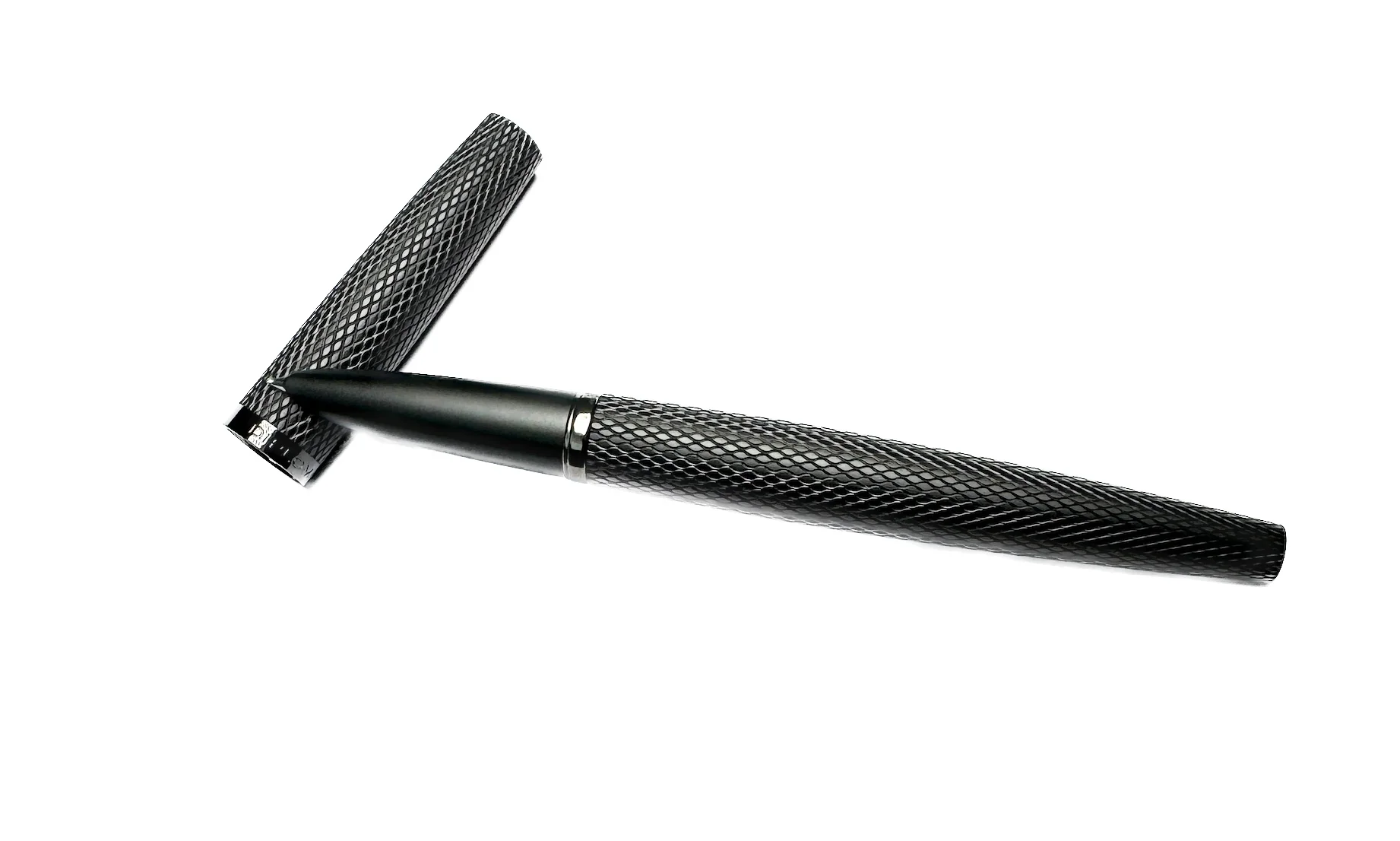 Diplomat Viper Guilloche Fountain Pen - Black F/M