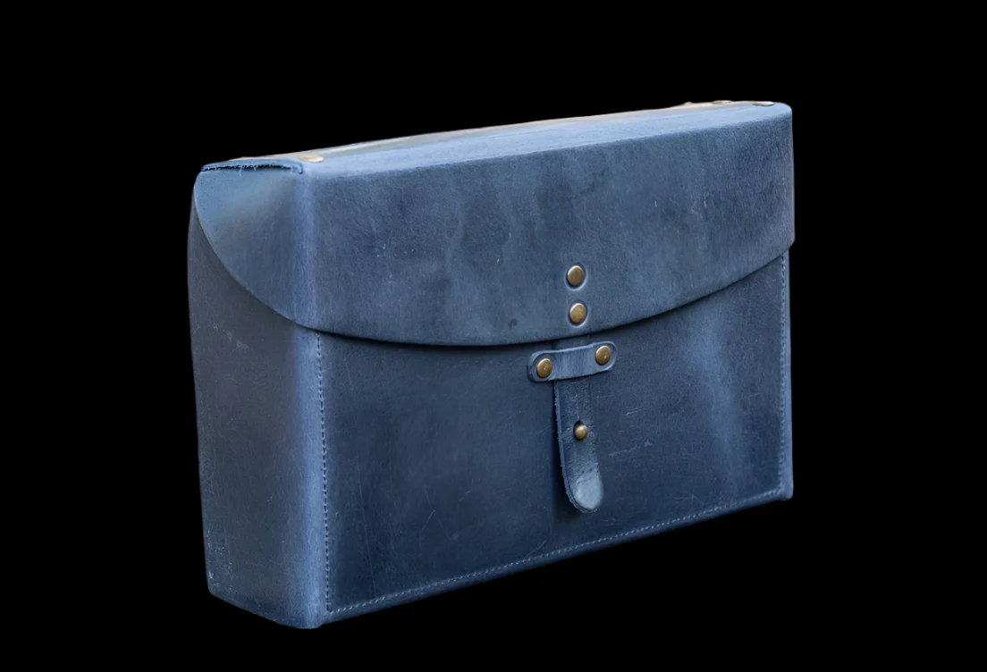 Galen Leather Writer's Medic Bag  - Crazy Horse Navy Blue - Image 2