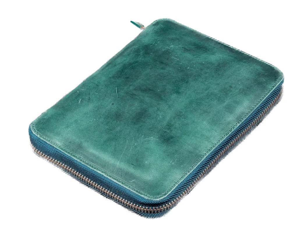Galen Leather Zippered Hobonichi Cousin A5 Planner Folio - Crazy Horse Forest Green - Image 2