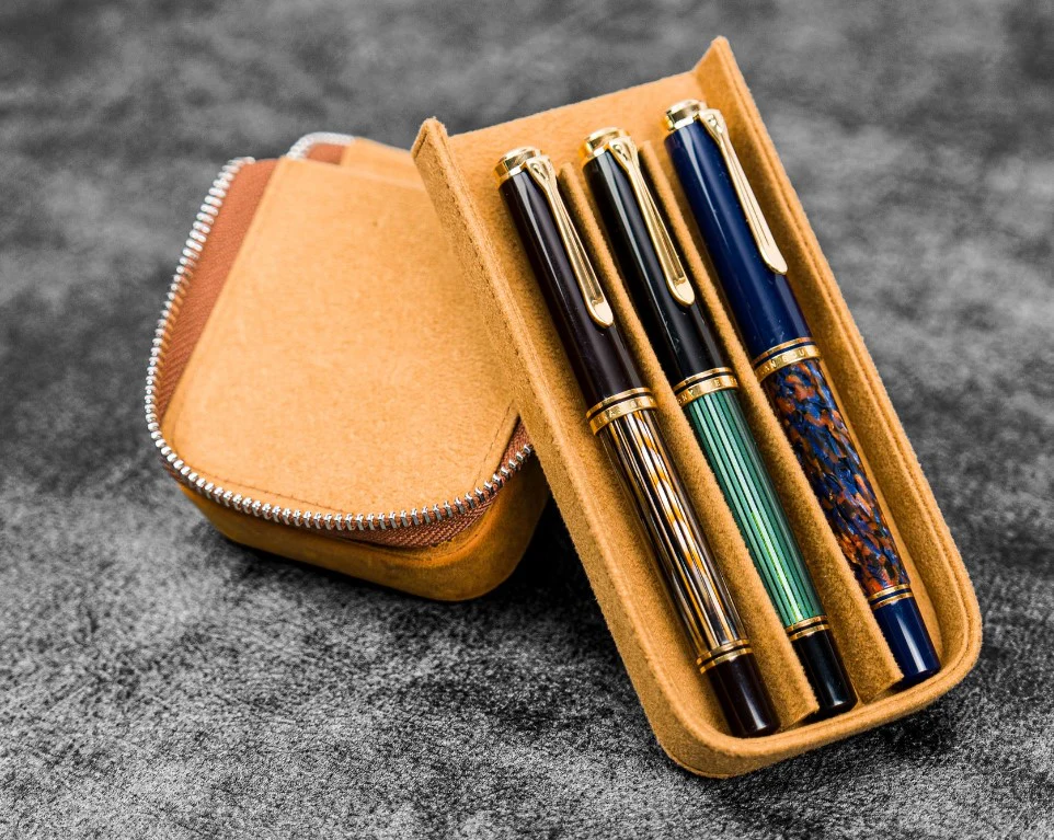 Galen Leather Zippered Magnum Opus 3 Slots Hard Pen Case with Removable Pen Tray - Crazy Horse Brown - Image 2