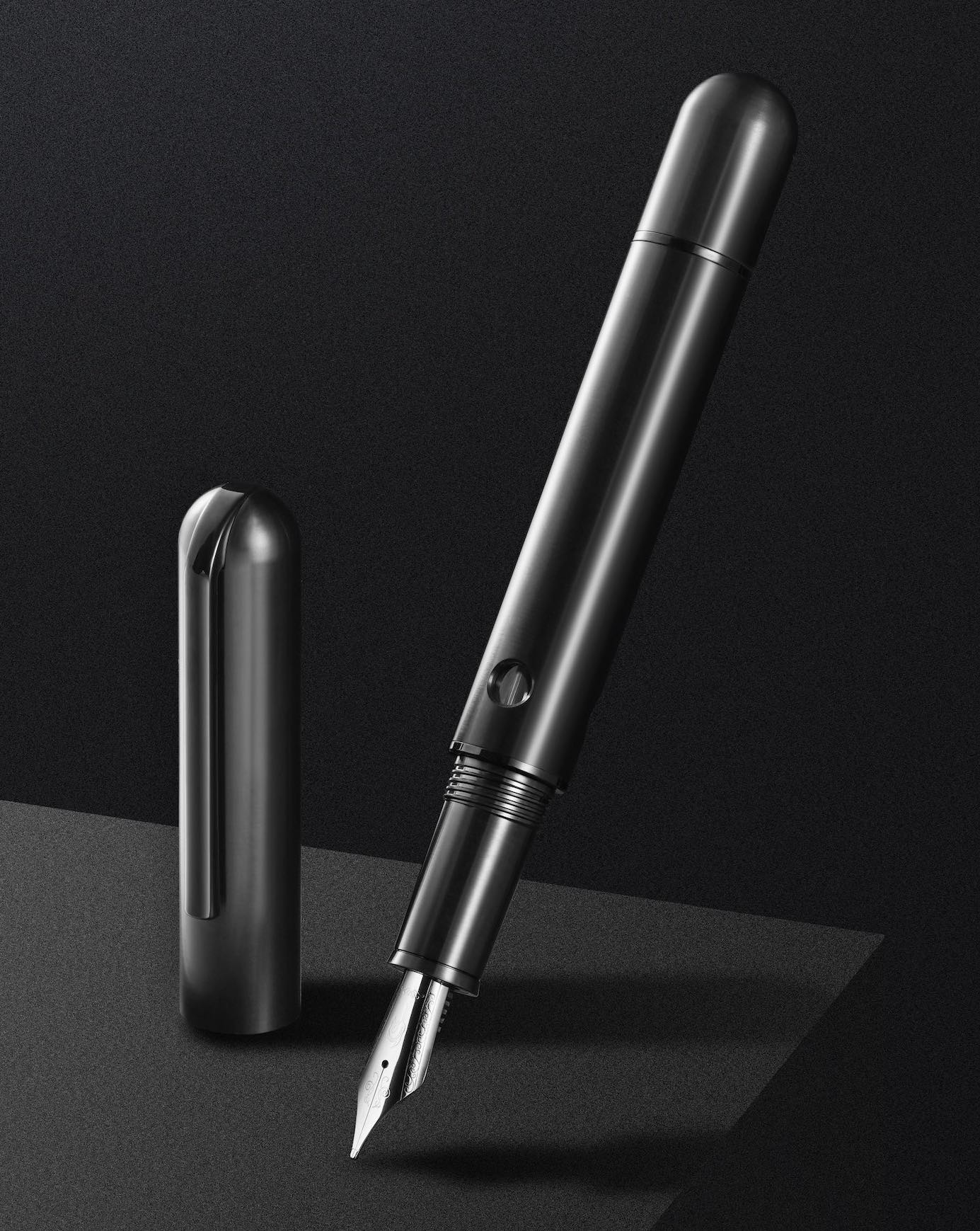 Nahvalur Nautilus Ti Black Fountain Pen