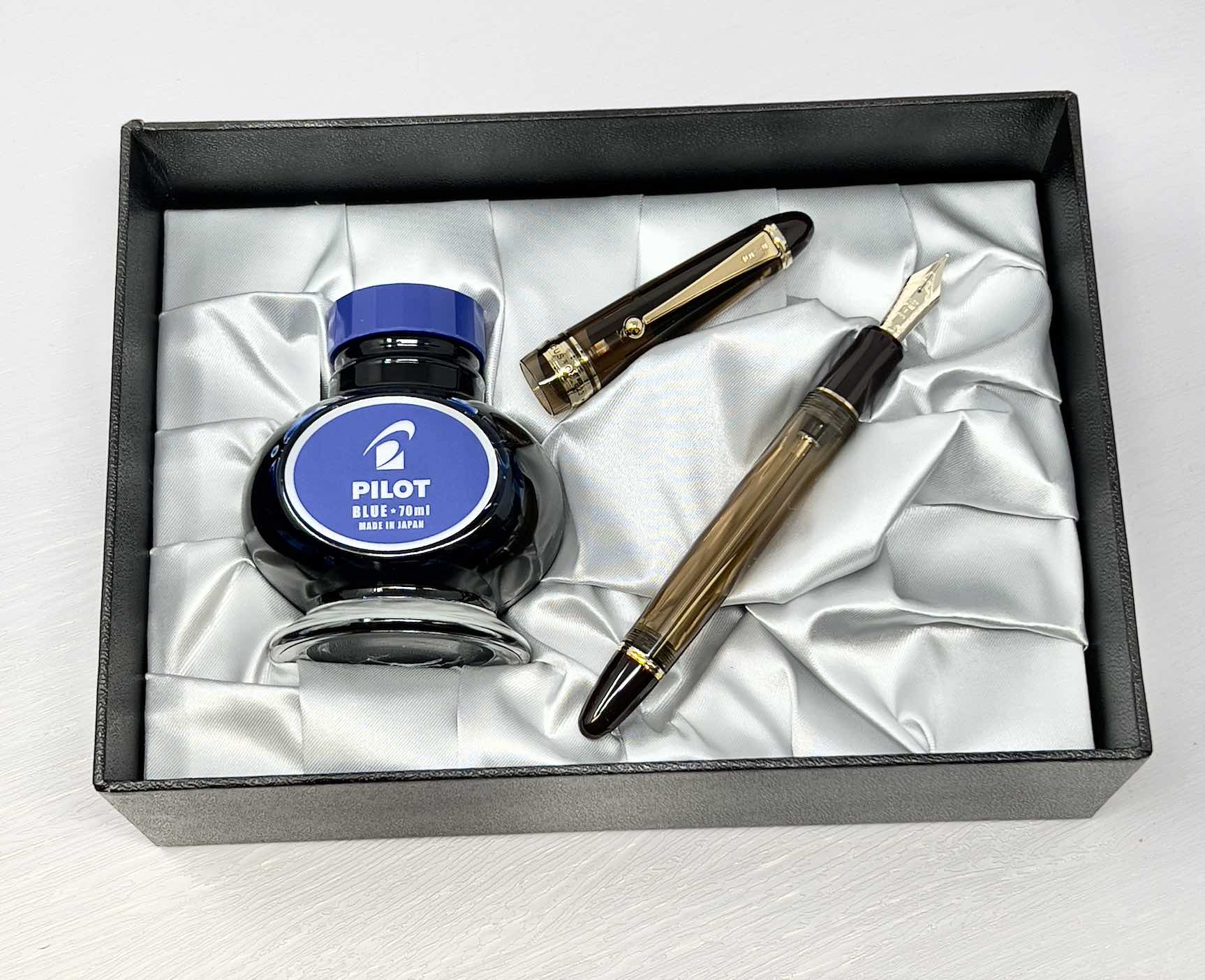 Pilot Custom 823 Amber Brown Fountain pen set