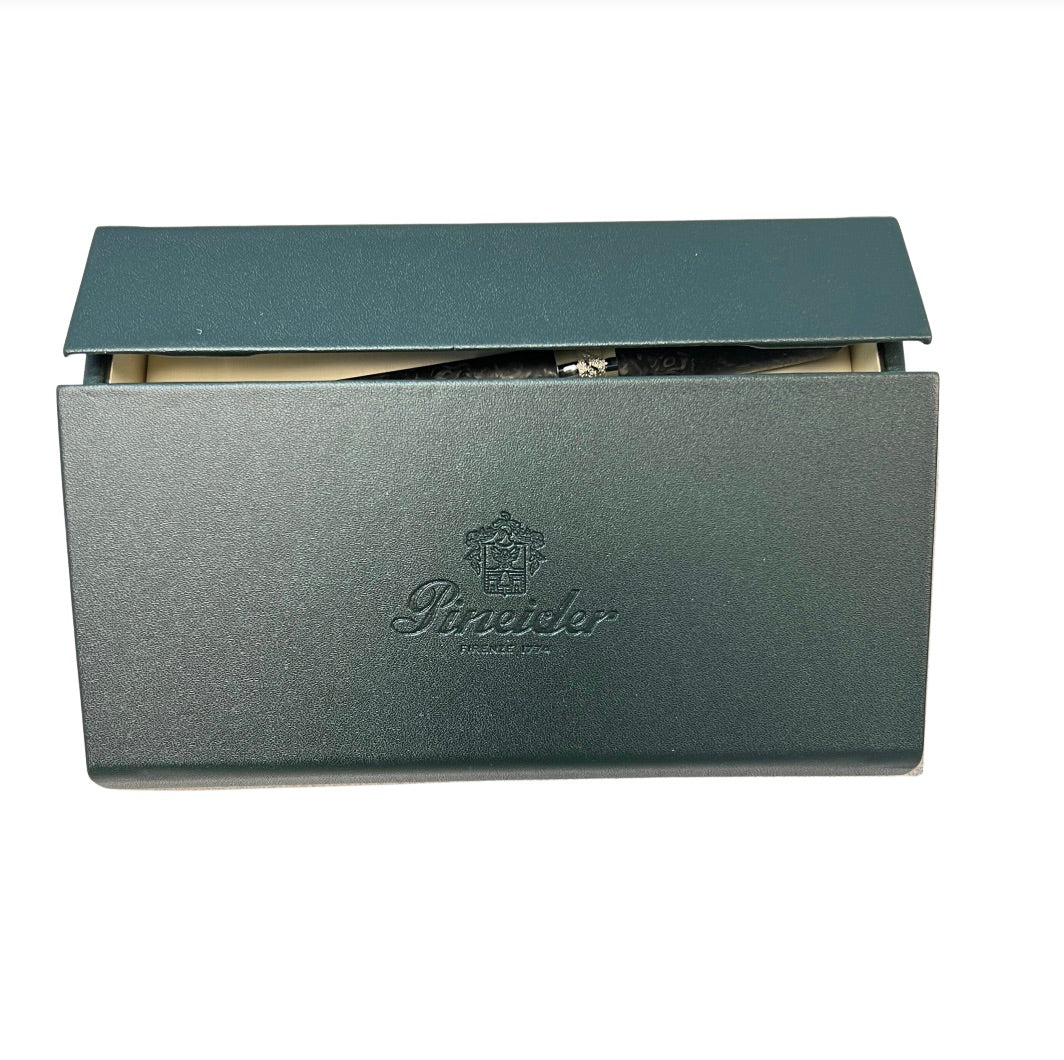 Pineider La Grande Bellezza Forged Carbon Fountain Pen 14kt - Image 2