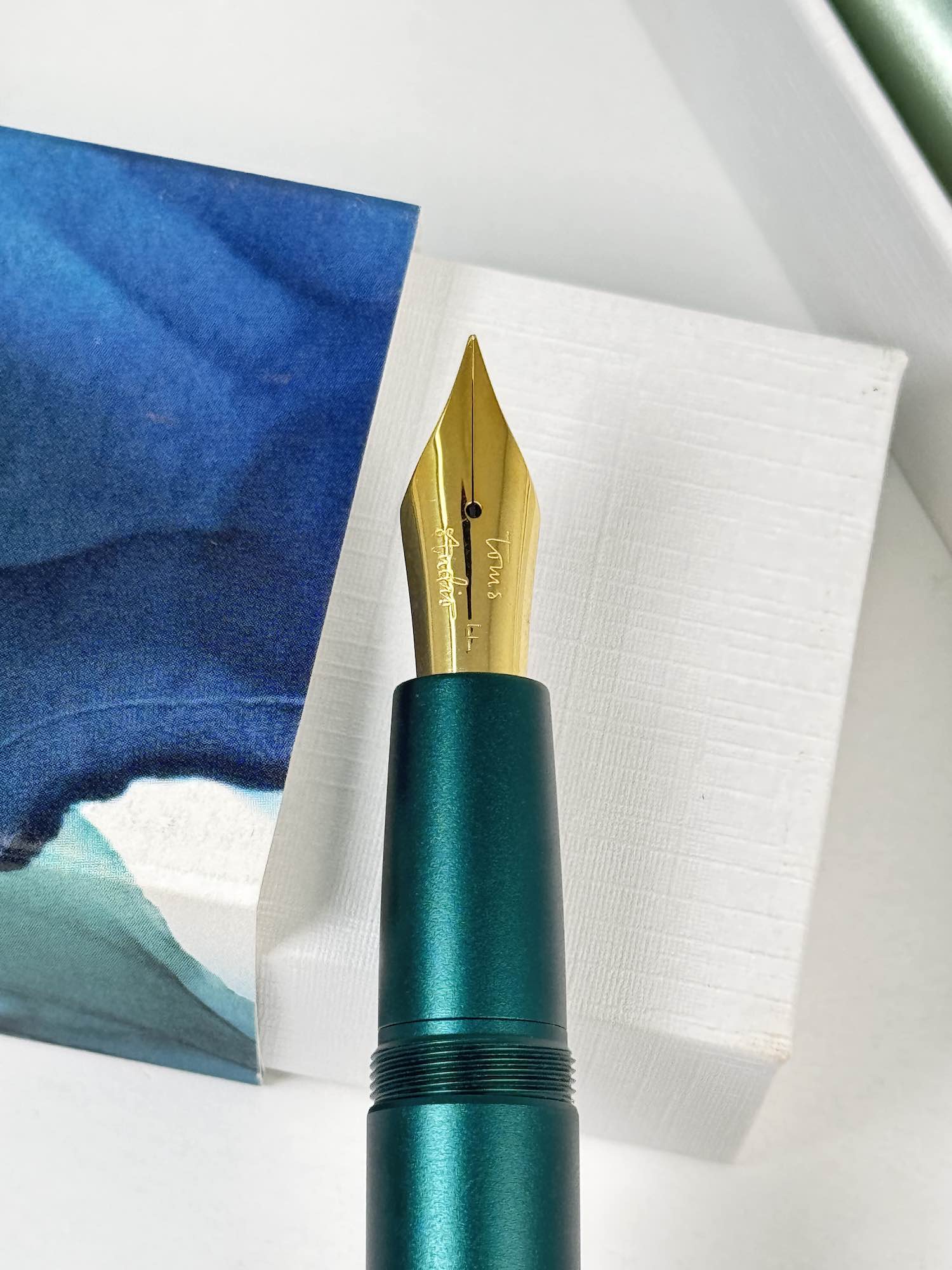 Tom's Studio – The Studio Fountain Pen - Ivy - Image 3